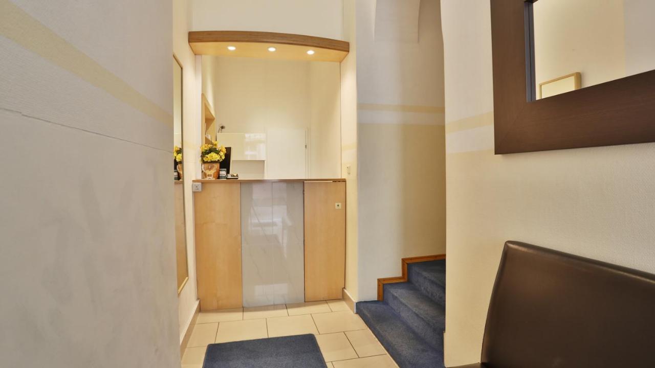 Altstadt Hotel ไฮเดลเบิร์ก ภายนอก รูปภาพ