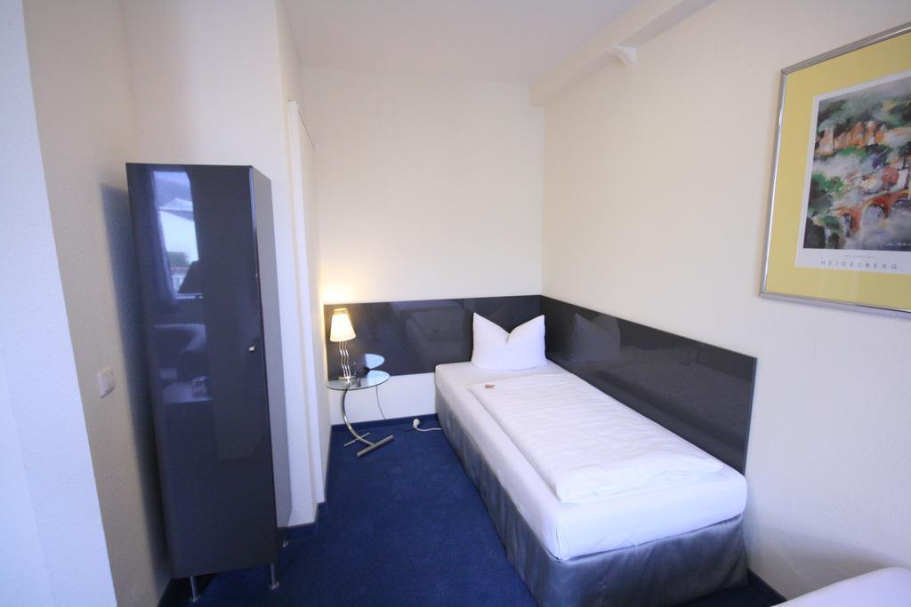 Altstadt Hotel ไฮเดลเบิร์ก ภายนอก รูปภาพ