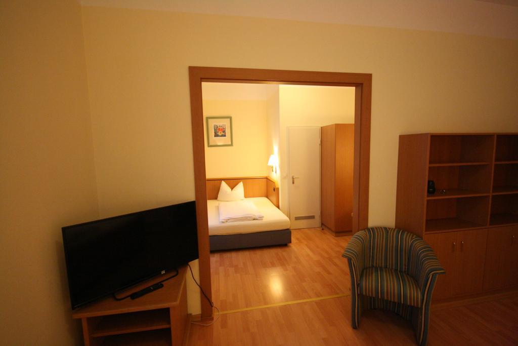 Altstadt Hotel ไฮเดลเบิร์ก ภายนอก รูปภาพ