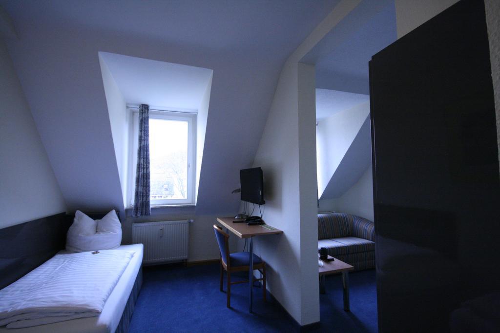 Altstadt Hotel ไฮเดลเบิร์ก ภายนอก รูปภาพ