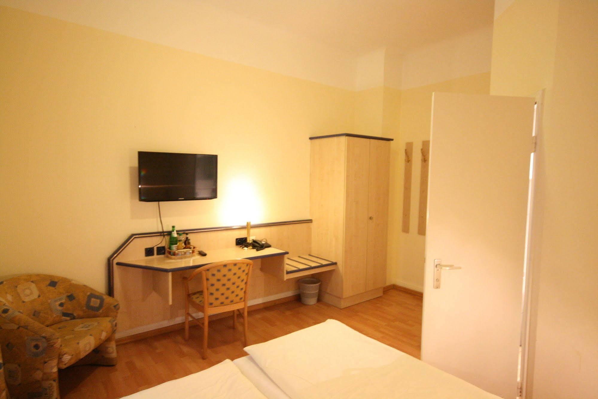 Altstadt Hotel ไฮเดลเบิร์ก ภายนอก รูปภาพ