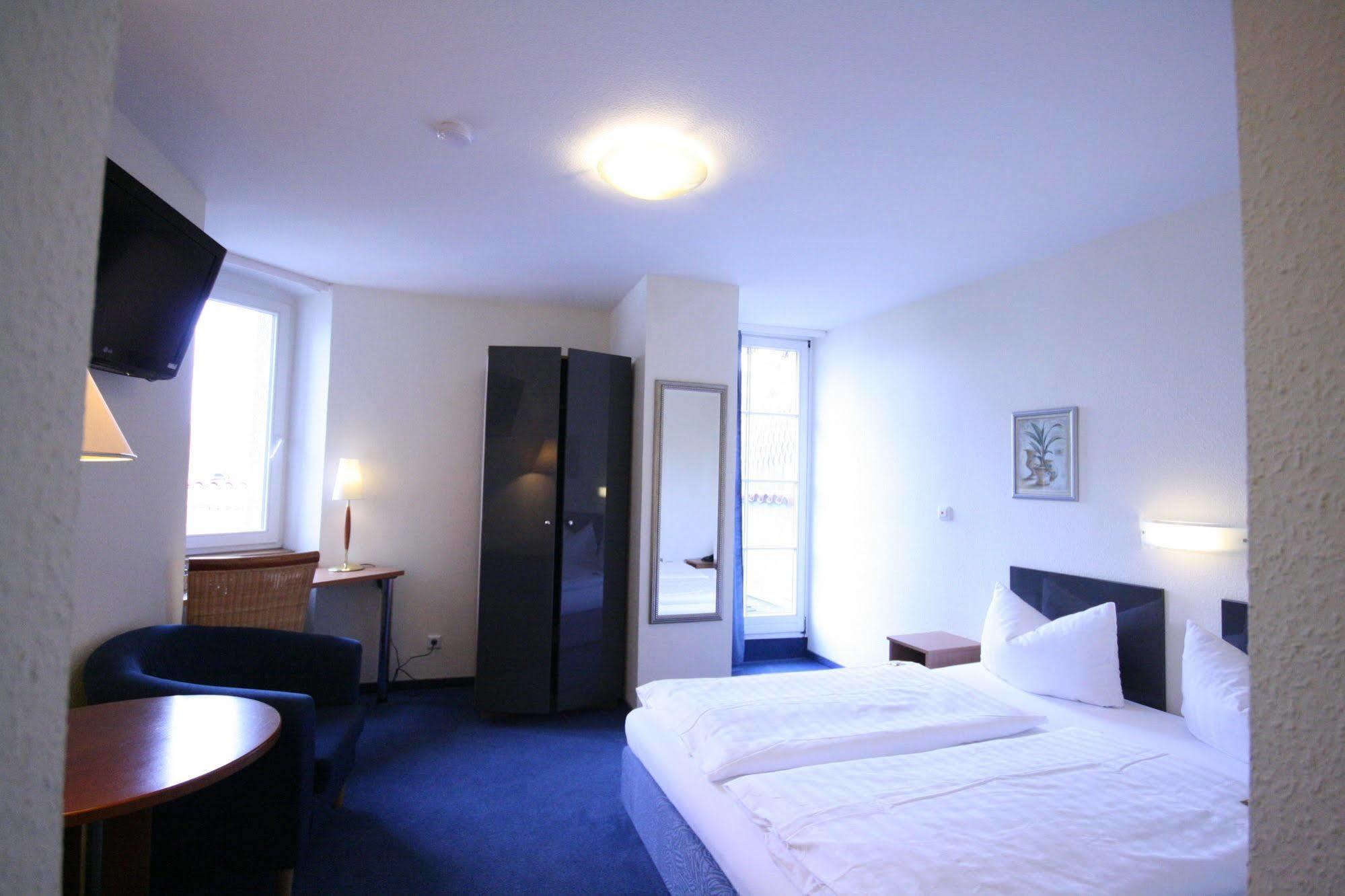 Altstadt Hotel ไฮเดลเบิร์ก ภายนอก รูปภาพ