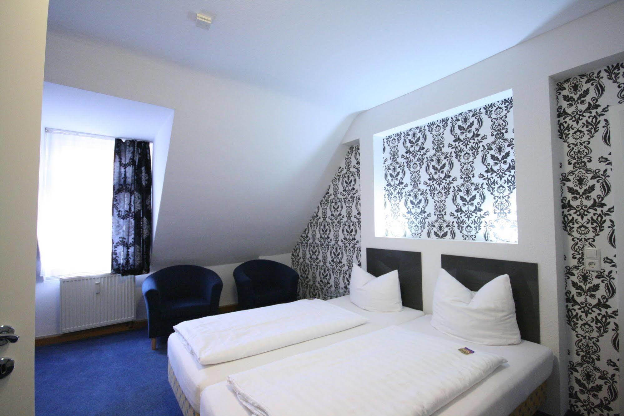 Altstadt Hotel ไฮเดลเบิร์ก ภายนอก รูปภาพ